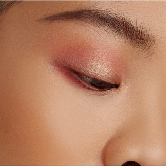 NIB✅EM COSMETICS MAGIC HOUR - Picture 4 of 11